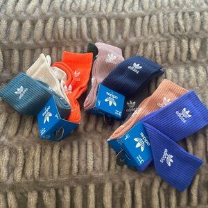 Adidas Originals 3pk Trefoil Crew socks. 3 pack bundle. 3 pairs per pack.